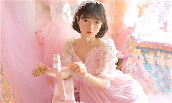 仙居供卵试管代怀生子多少钱？这一直是很多不孕不育家庭关注的话题。在中国，不孕不育的发生率越来越高，根据《中国不孕不育现状调研报告》显示，育龄夫妇的不孕不育率从20年前的3%增长至现在的12.5%-18.2%，患者人数高达6000万以上。在这样的背景下，许多家庭通过供卵试管来实现自己的生育梦想。那么，供卵试管代怀生子的费用到底是多少呢？